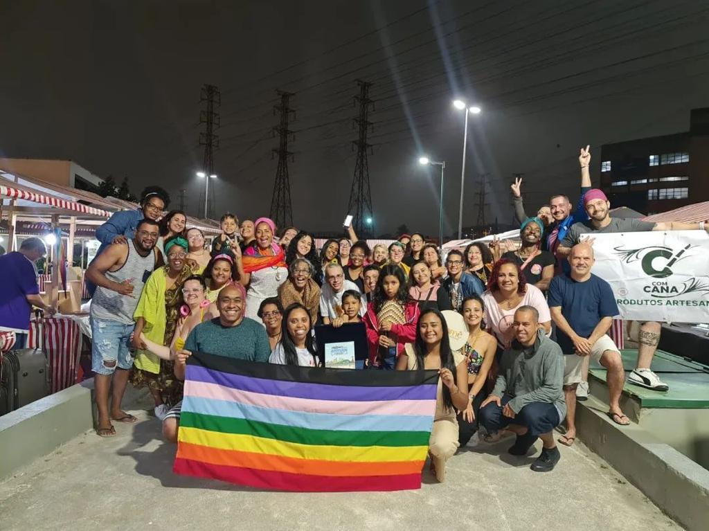 Pessoas LGBTQIA+ apoiadas pelo Diversidade Colorida